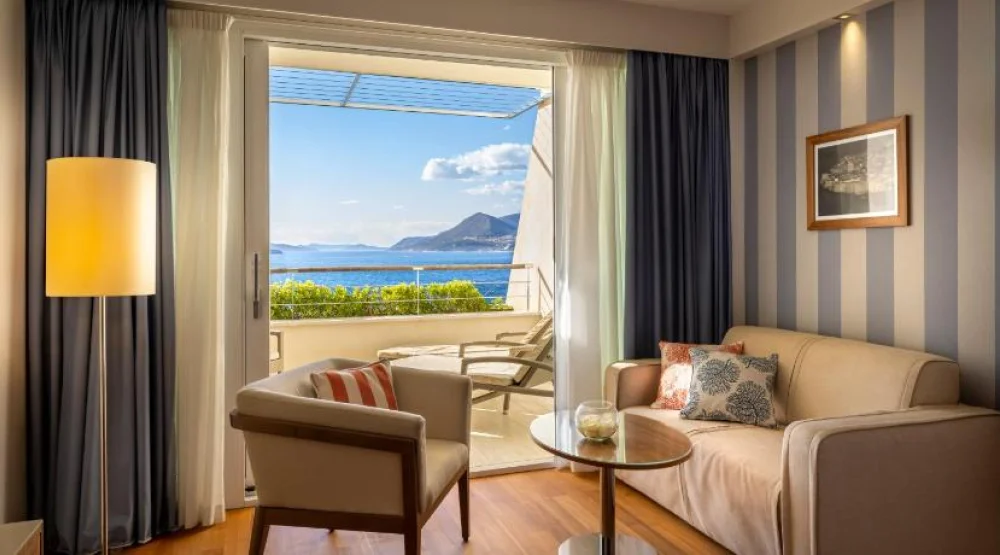 Room For 2+2 Seaview at President Hotel Valamar Collection