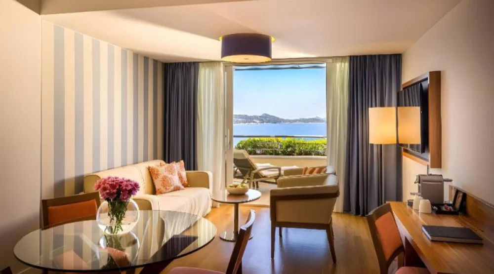 Suite Suite For 2+2 with Jacuzzi at President Hotel Valamar Collection