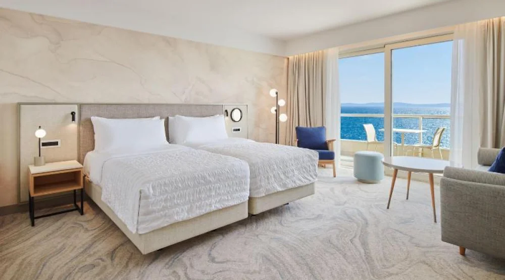 Premium Sea View Room, Guest Room, Two Twin, Balcony at Le Meridien Lav