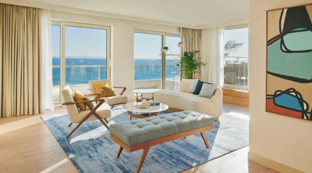 Terrace Suite, Two Bedroom Suite, Bedroom 1: One King, Bedroom 2: Two Twin, Balcony, Terrace at Le Meridien Lav