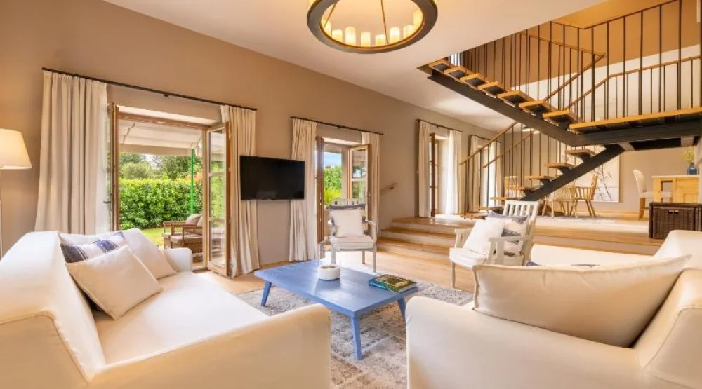 Two Bedroom Residence with Terrace and Garden at Meneghetti Wine Hotel & Winery