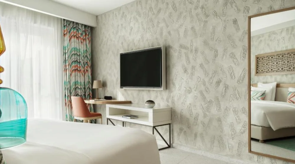 Deluxe Suite with Partial Sea View at The Chedi Lustica Bay