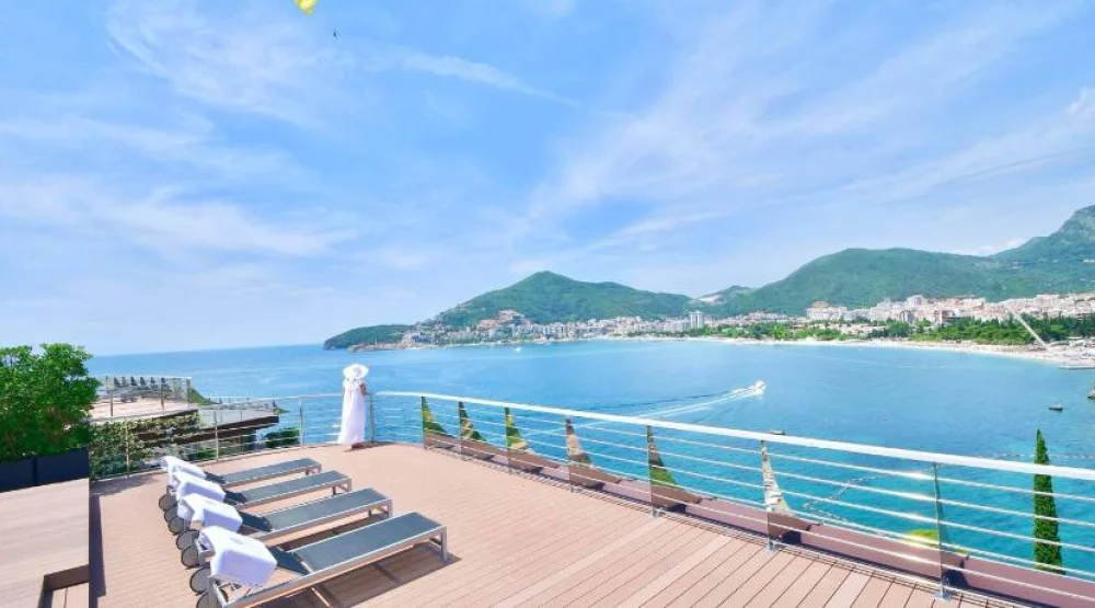 Penthouse Three Bedroom Apartment with Sea View at Dukley Hotel & Resort