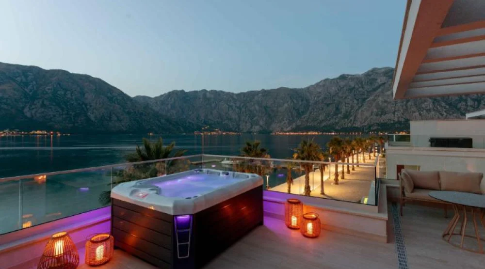 One Bedroom Apartment with Hot Tub Premium at Hyatt Regency Kotor Bay Resort