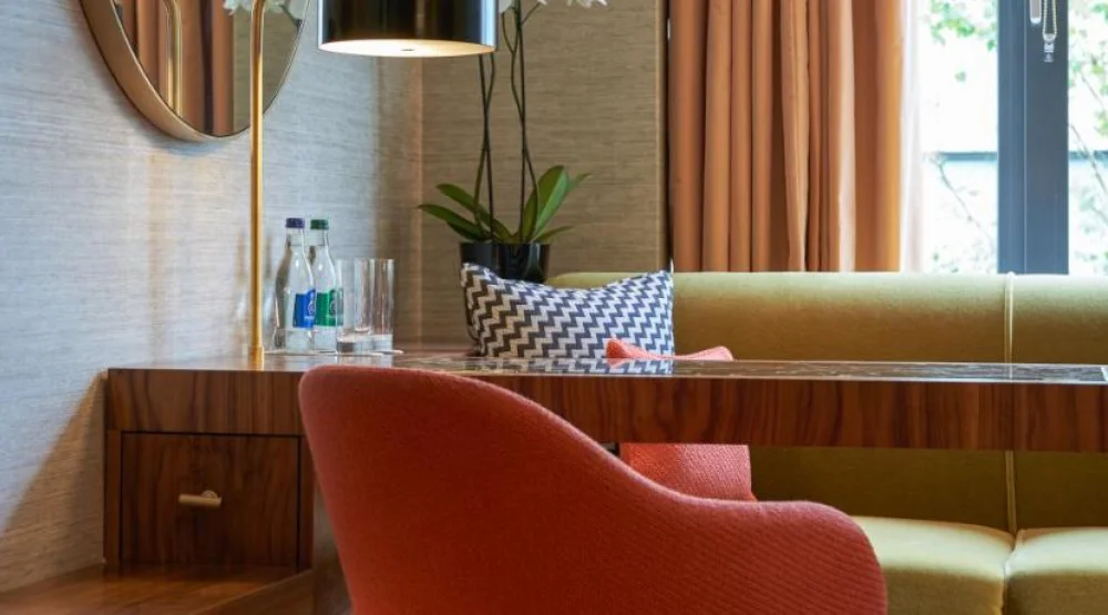 Signature Queen Room at Fitzwilliam Hotel