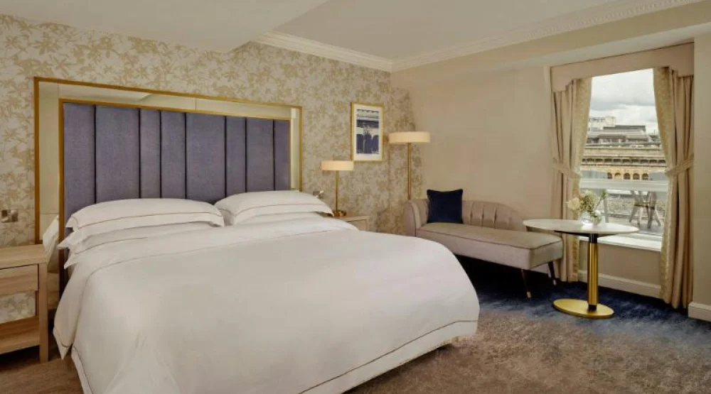 Heritage Deluxe Balcony, Guest Room, King, City View, Balcony at The College Green Hotel Dublin