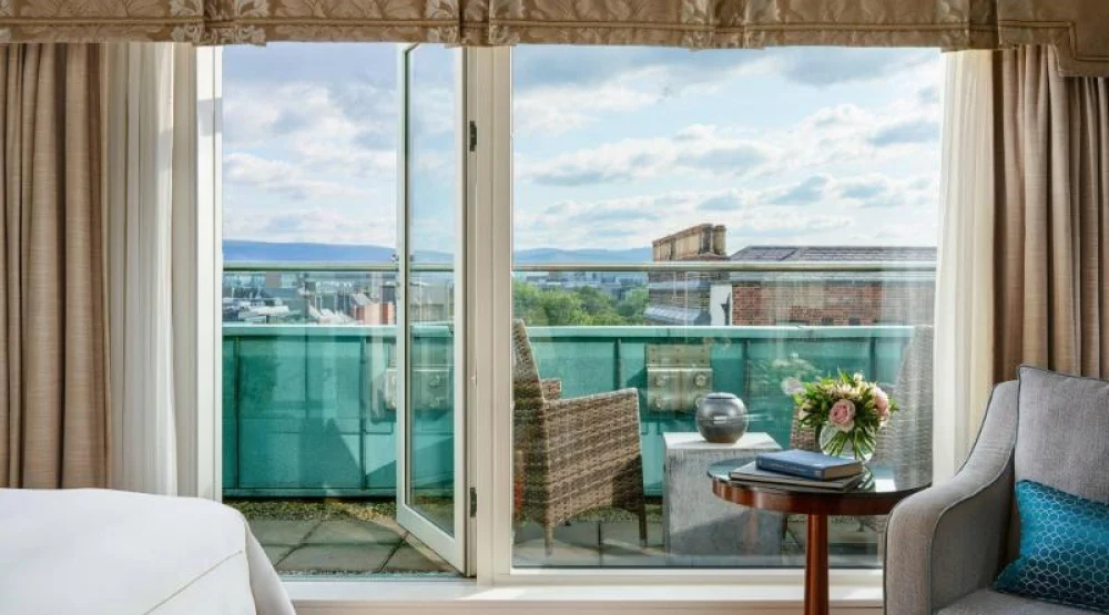 Guest Room, One King, No View, Balcony at The Shelbourne Autograph Collection