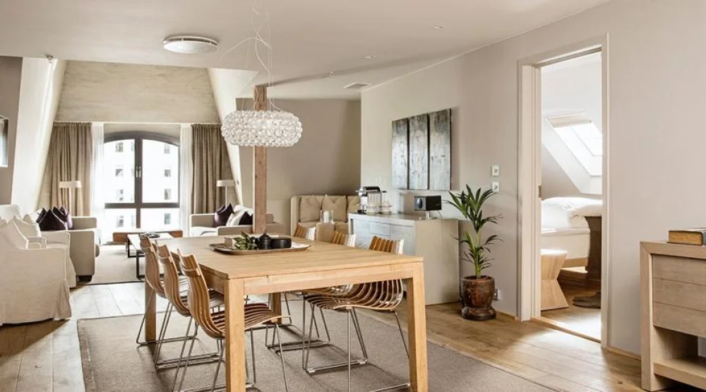 Suite with Lake View at Hotel Brosundet