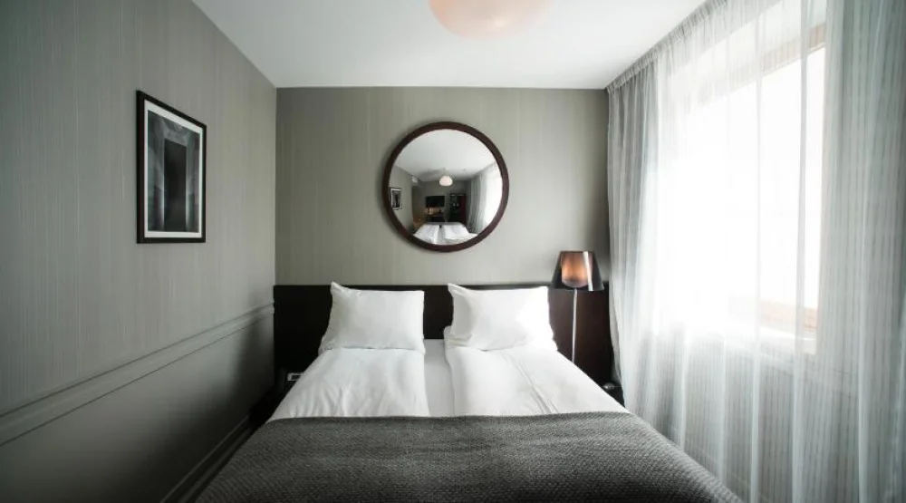 Small Queen Room at Bergen Bors