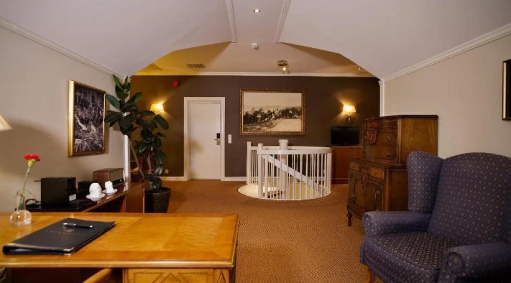 Suite at Losby Gods Manor