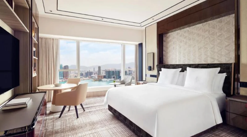 Superior Room Harbor View at Four Seasons Hong Kong