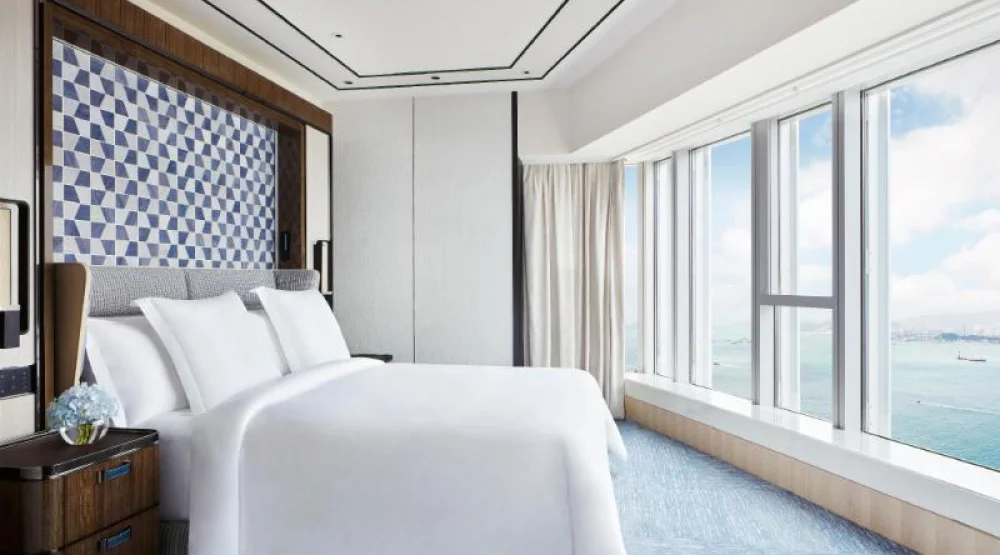 Superior Harbour View Suite King at Four Seasons Hong Kong