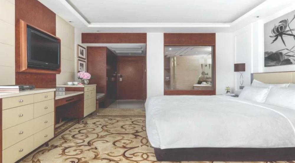 Superior Courtyard View Twin Room at The Langham Hong Kong