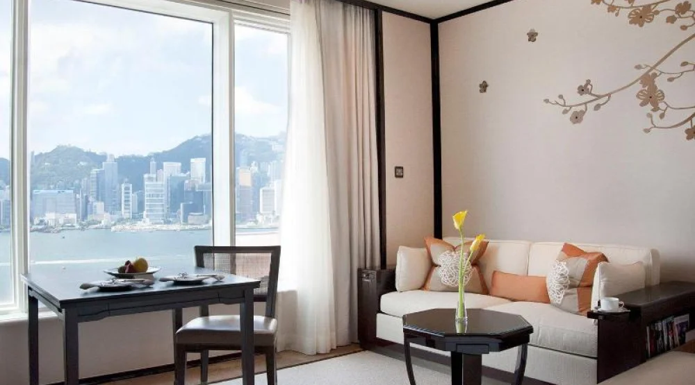 Grand Deluxe Harbour View Room with Twin Bed at The Peninsula Hong Kong
