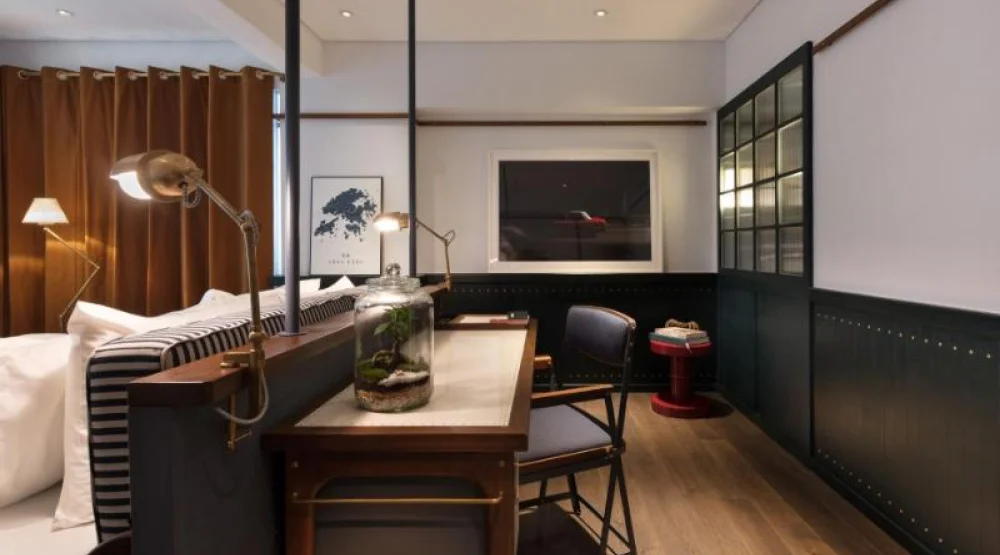 Extra Large Room at The Fleming