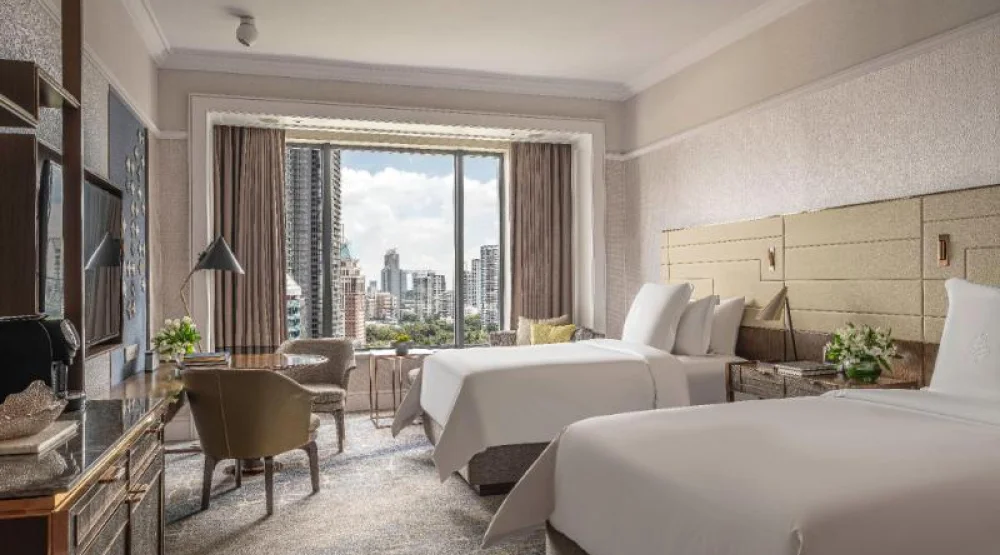 Boulevard Room Two Twin at Four Seasons Hotel Singapore