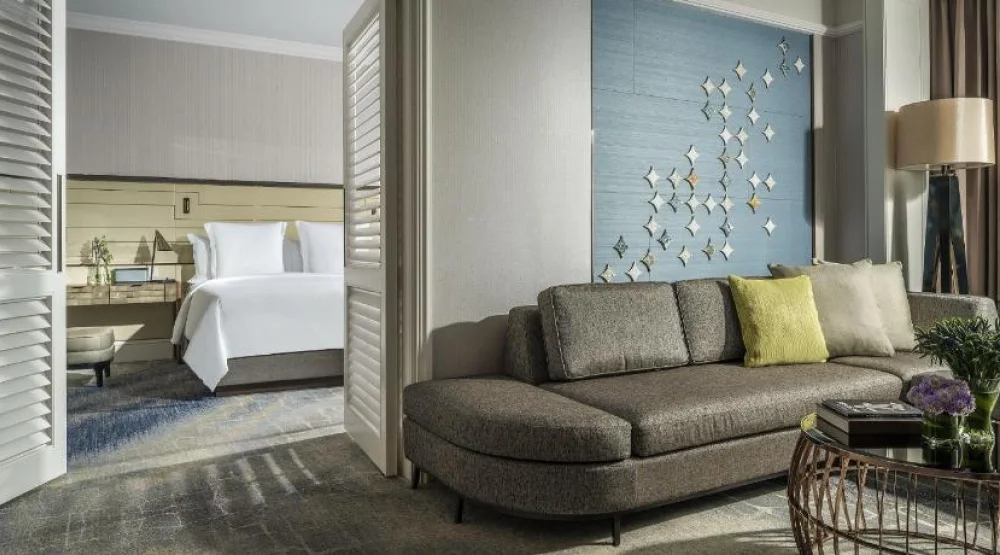 One Bedroom Club Suite at Four Seasons Hotel Singapore