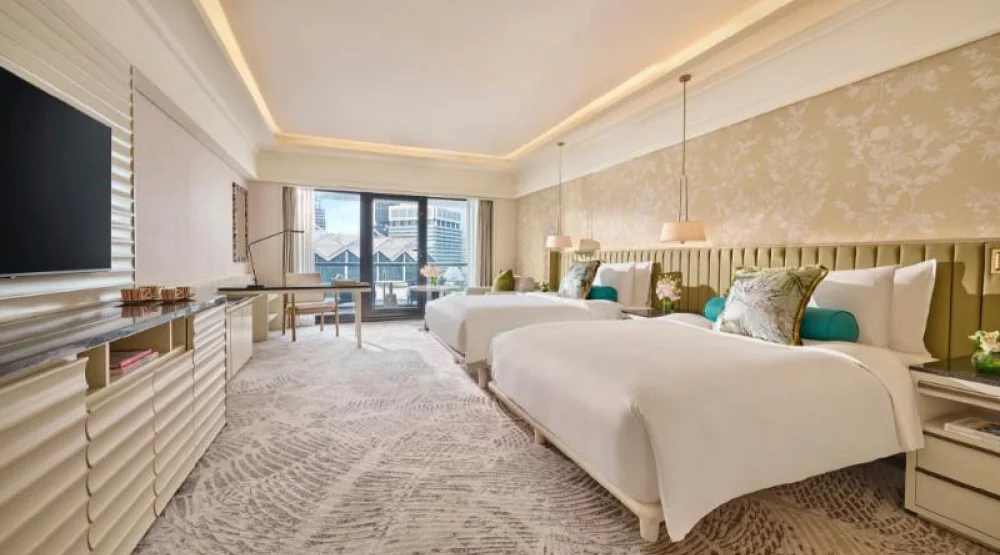 Deluxe Twin Room with Balcony at Mandarin Oriental Singapore
