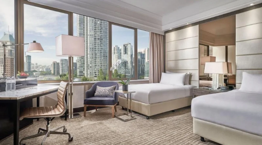 Premier Deluxe (twin), Guest Room, Two Twin, High Floor at Singapore Marriott Tang Plaza