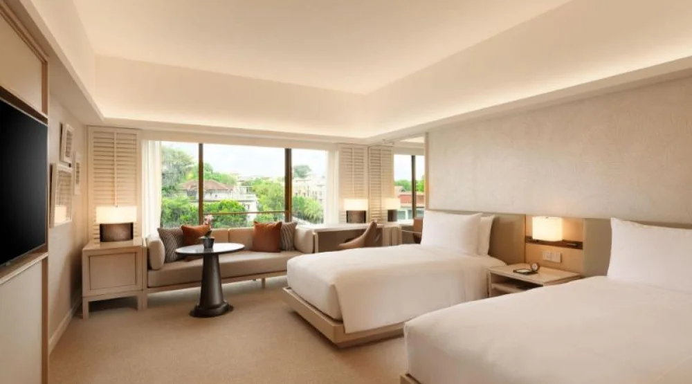 Twin Deluxe Room at Conrad Singapore Orchard