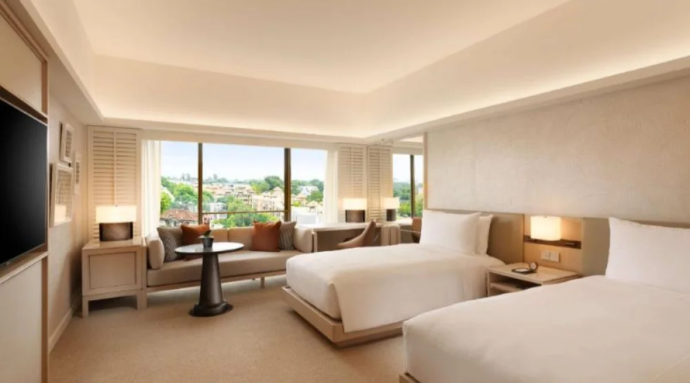 Twin Deluxe Room High Floor at Conrad Singapore Orchard