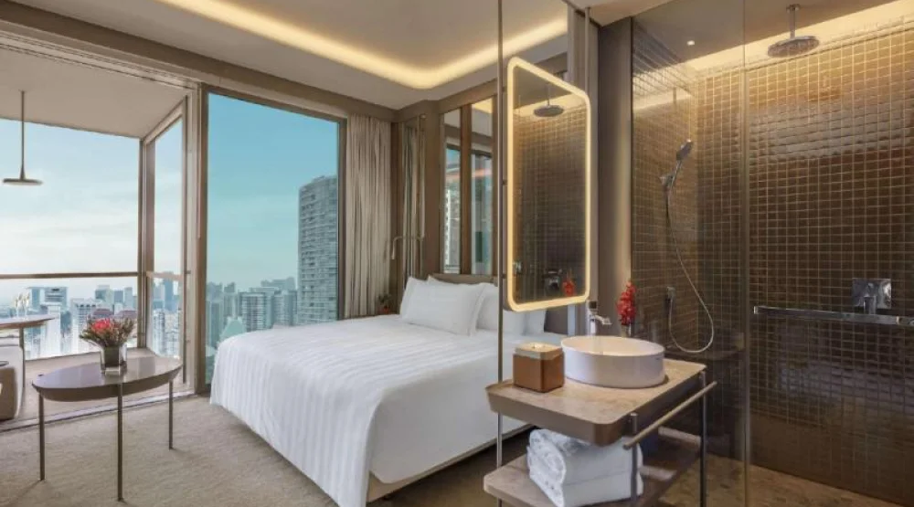 Pacific Club Balcony King at Pan Pacific Orchard