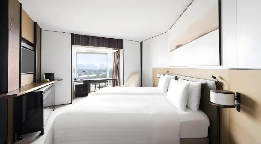 Tower Wing Deluxe Twin Room at Shangri-La Singapore