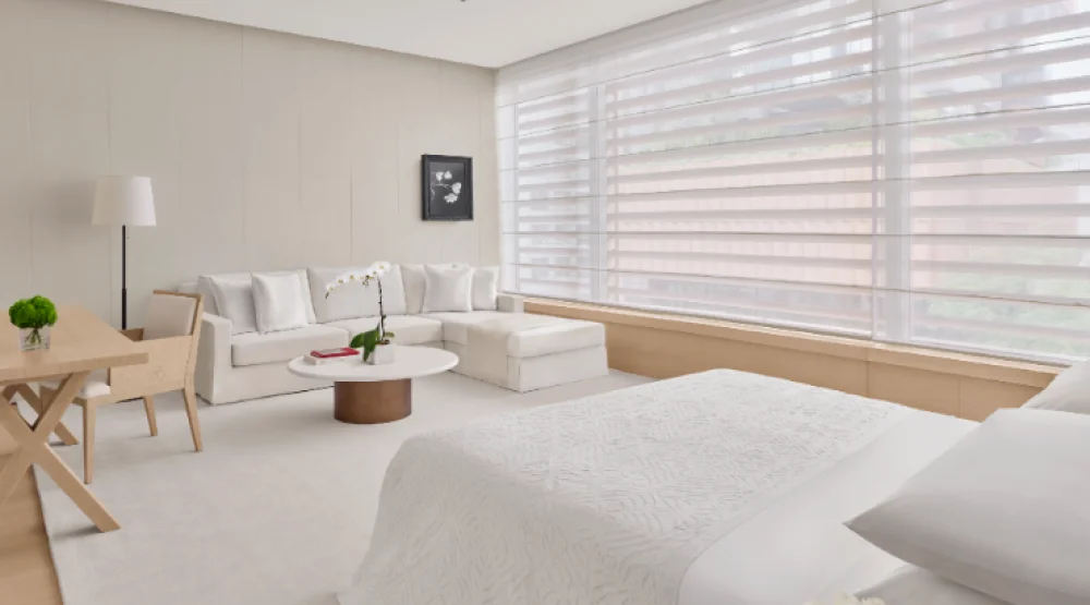 Deluxe King, Larger Guest Room, One King, City View at The Singapore EDITION