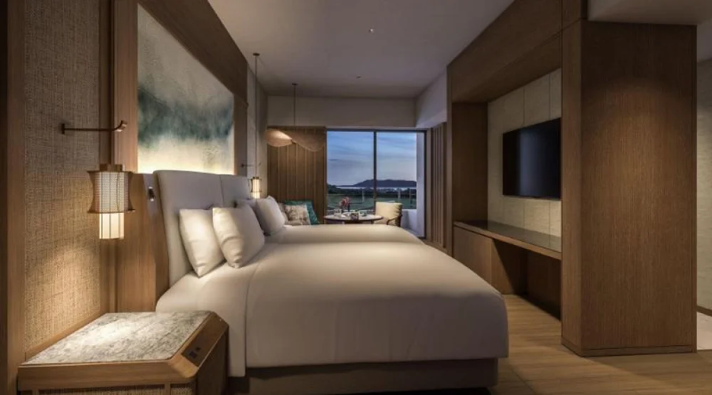 Deluxe King Partial Ocean, Guest Room, One King, Partial Ocean View, Balcony at The Ritz-Carlton Okinawa