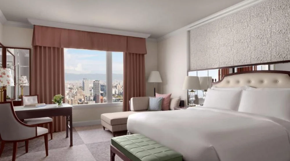 Club Superior, Club Level, Guest Room, One King at The Ritz-Carlton Osaka