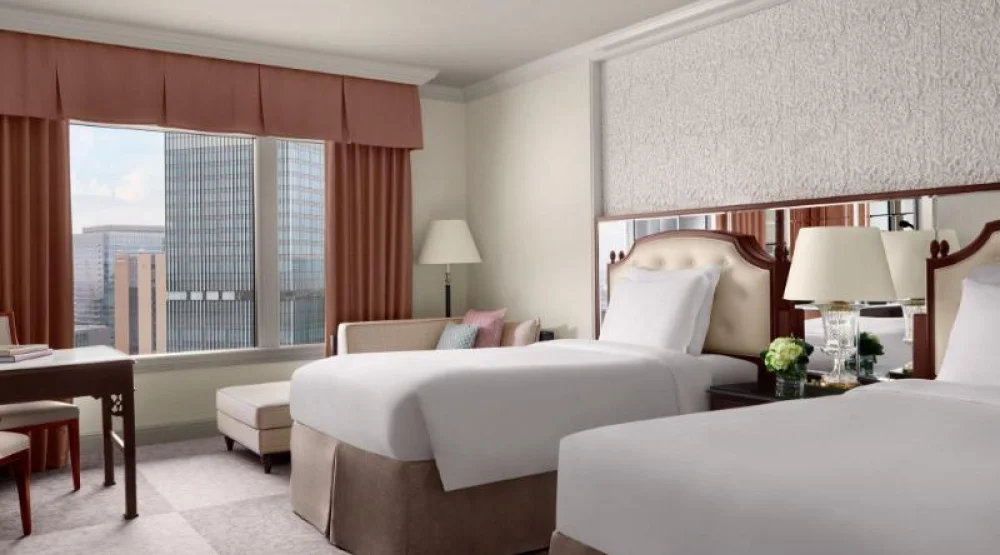 Club Superior, Club Level, Guest Room, Two Twin at The Ritz-Carlton Osaka