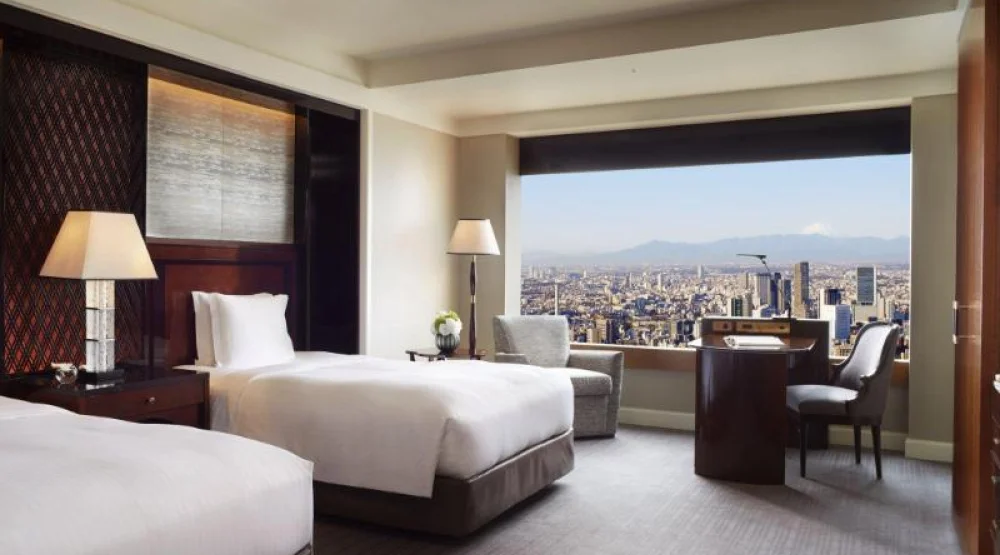 Tokyo Deluxe Twin, Guest Room, Two Double, Skyline View at The Ritz-Carlton Tokyo