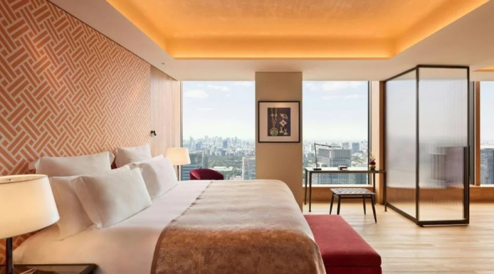 Junior, One Bedroom Suite, One King, Imperial Garden View at Bvlgari Tokyo