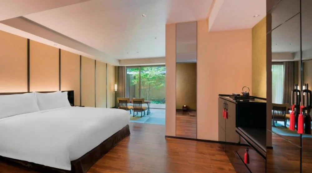 Yuzunoha Onsen, Guest Room, One King, Garden View, Ground Floor at Suiran a Luxury Collection Hotel