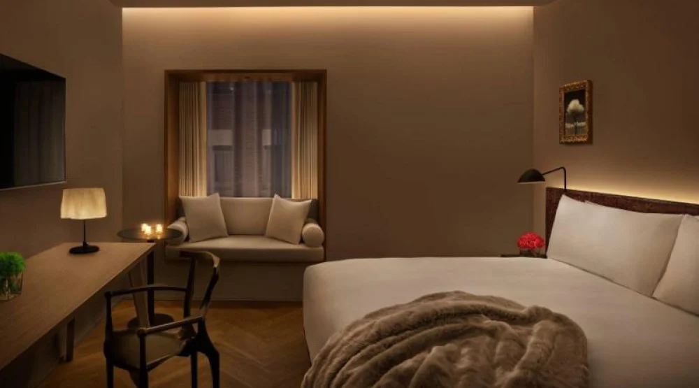 Guest Room, One King at The Barcelona EDITION