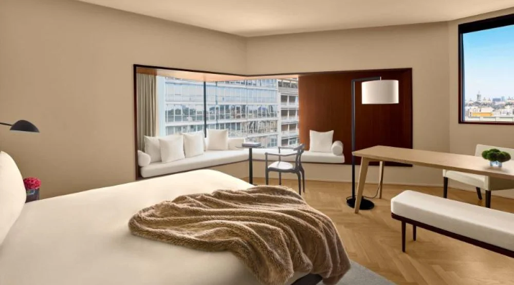Loft Corner Suite, Suite, One King, City View at The Barcelona EDITION