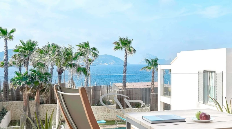 Resort Infinity Suite Deluxe at 7pines Resort Ibiza