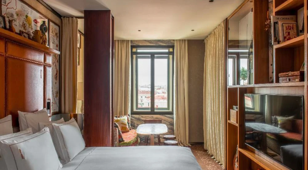 Deluxe Room at Brach Madrid, Evok Collection