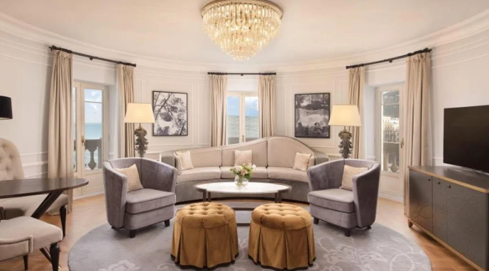 Maria Cristina Royal, One Bedroom Suite, One King, River View, Corner Room, Top Floor, Terrace at Hotel Maria Cristina, a Luxury Collection Hotel