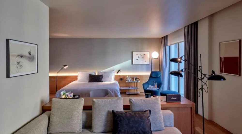 Sir Grand at Sir Victor