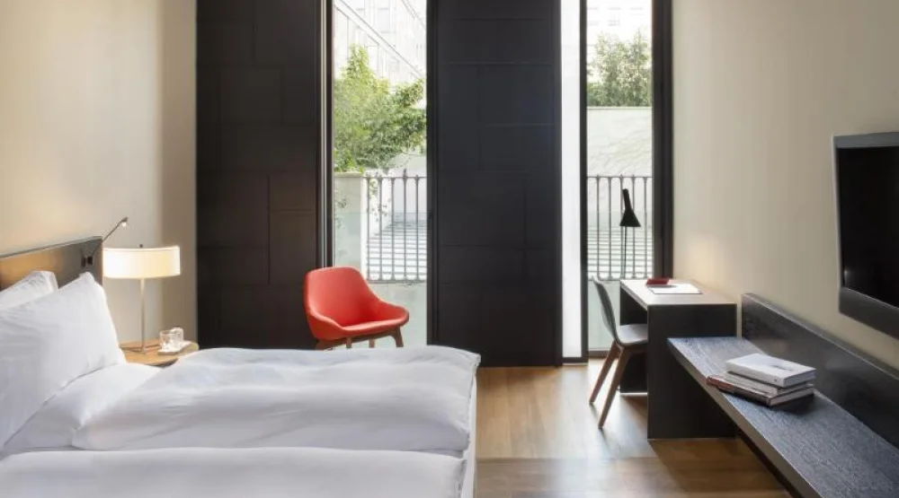 Deluxe Twin Room at Alma Barcelona