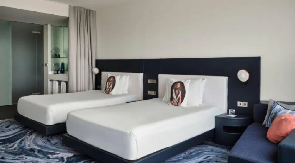 Cozy, Guest Room, Two Twin, Limited View at W Barcelona