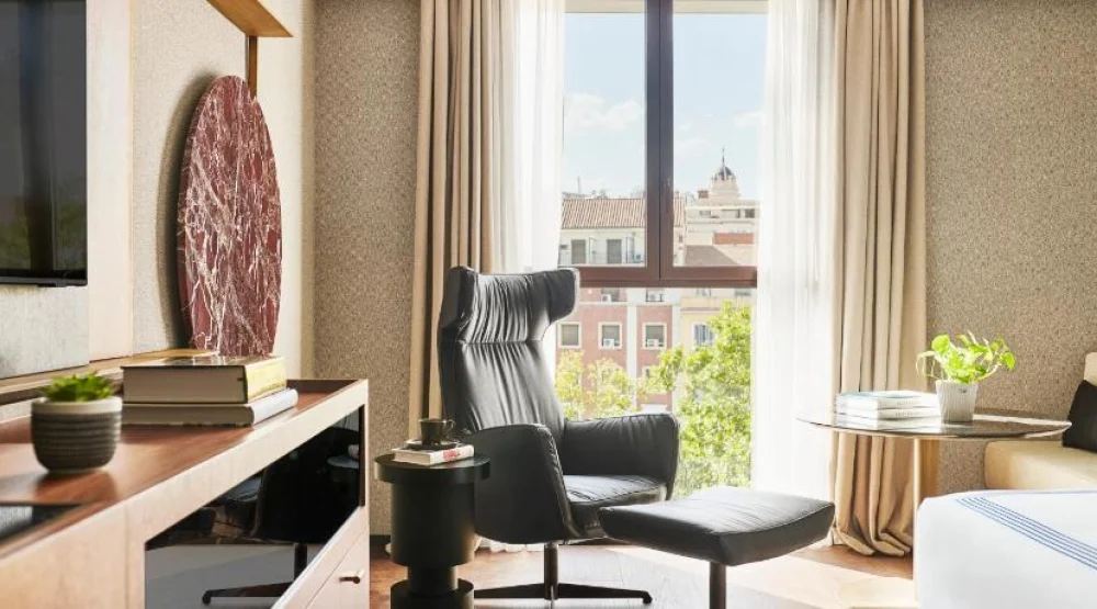 Twin Room with City View at Thompson Madrid