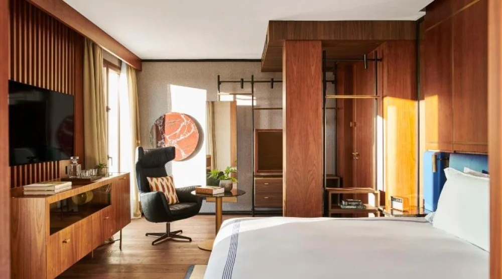 King Room with Terrace at Thompson Madrid