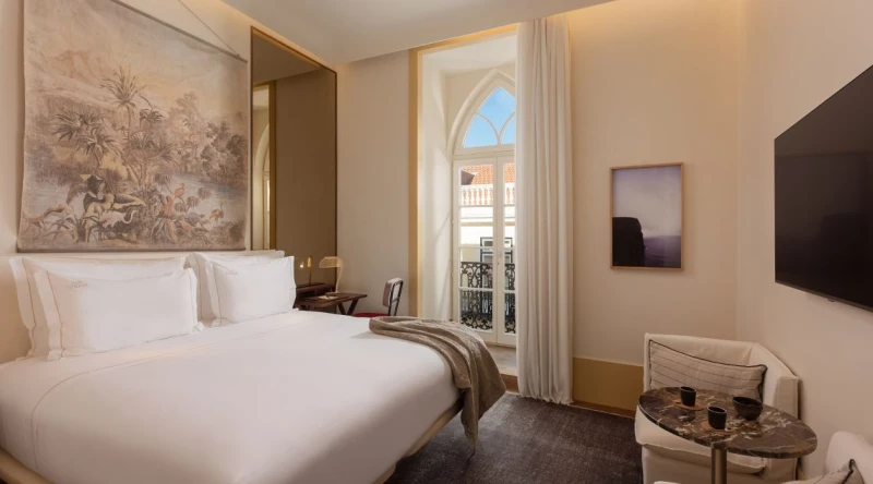 Ivens at The Ivens, Autograph Collection