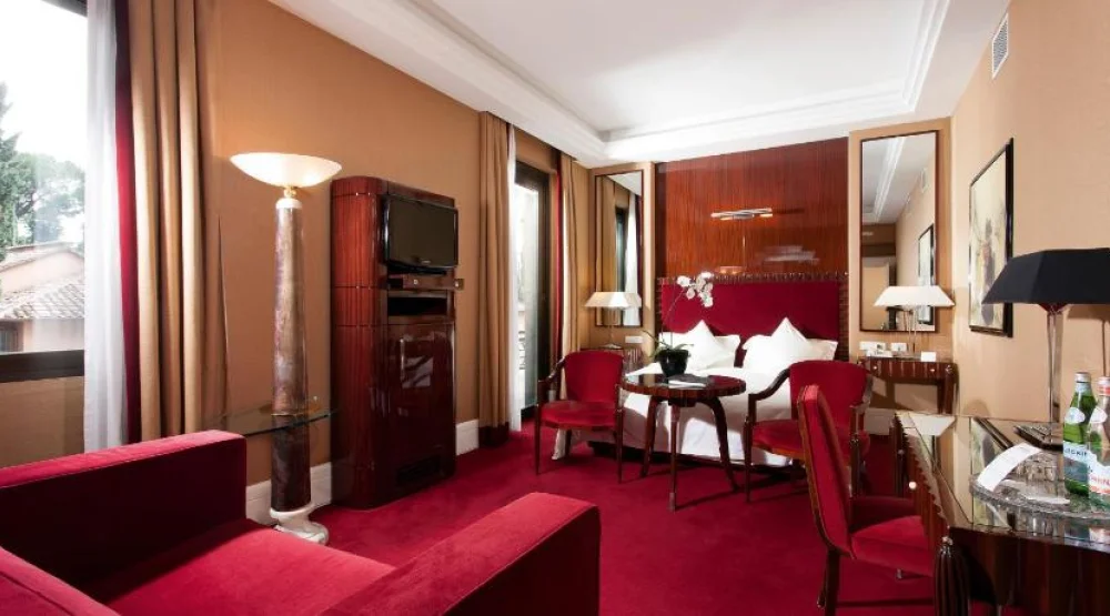 Junior Suite at Hotel Lord Byron Roma