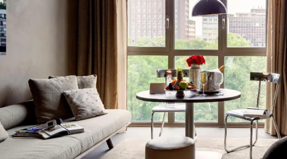 Extra Me+ Junior Suite City View at ME Milan Il Duca