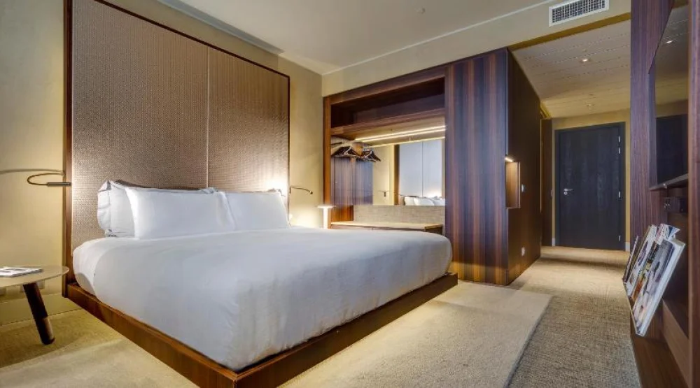 Interconnecting Superior Me at ME Milan Il Duca