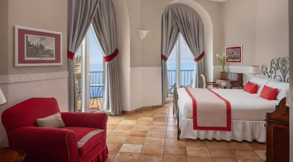 Junior Suite with Sea View - Cliff Side at Caesar Augustus Hotel