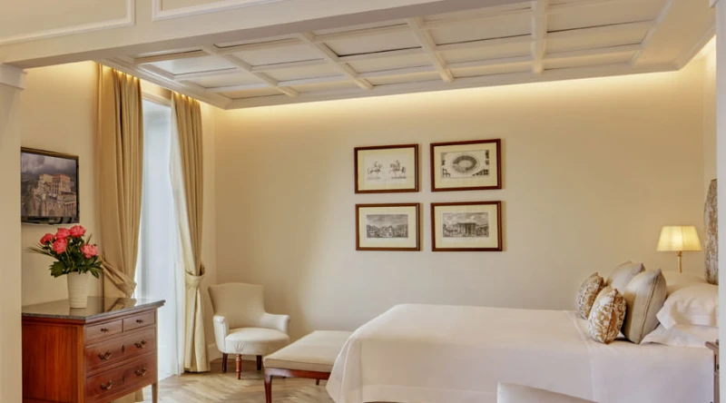 Deluxe Suite Sea View at Grand Hotel Excelsior Vittoria